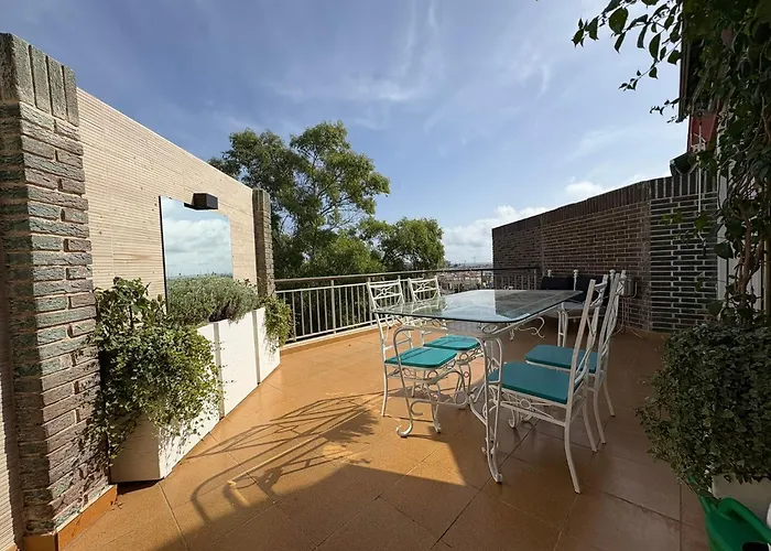 Seaview Penthouse Apartment *